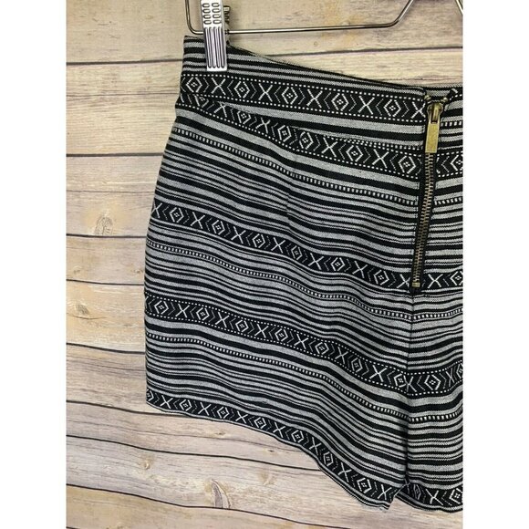 Forever 21 Medium Boho High Waisted Shorts Zip - Picture 8 of 10